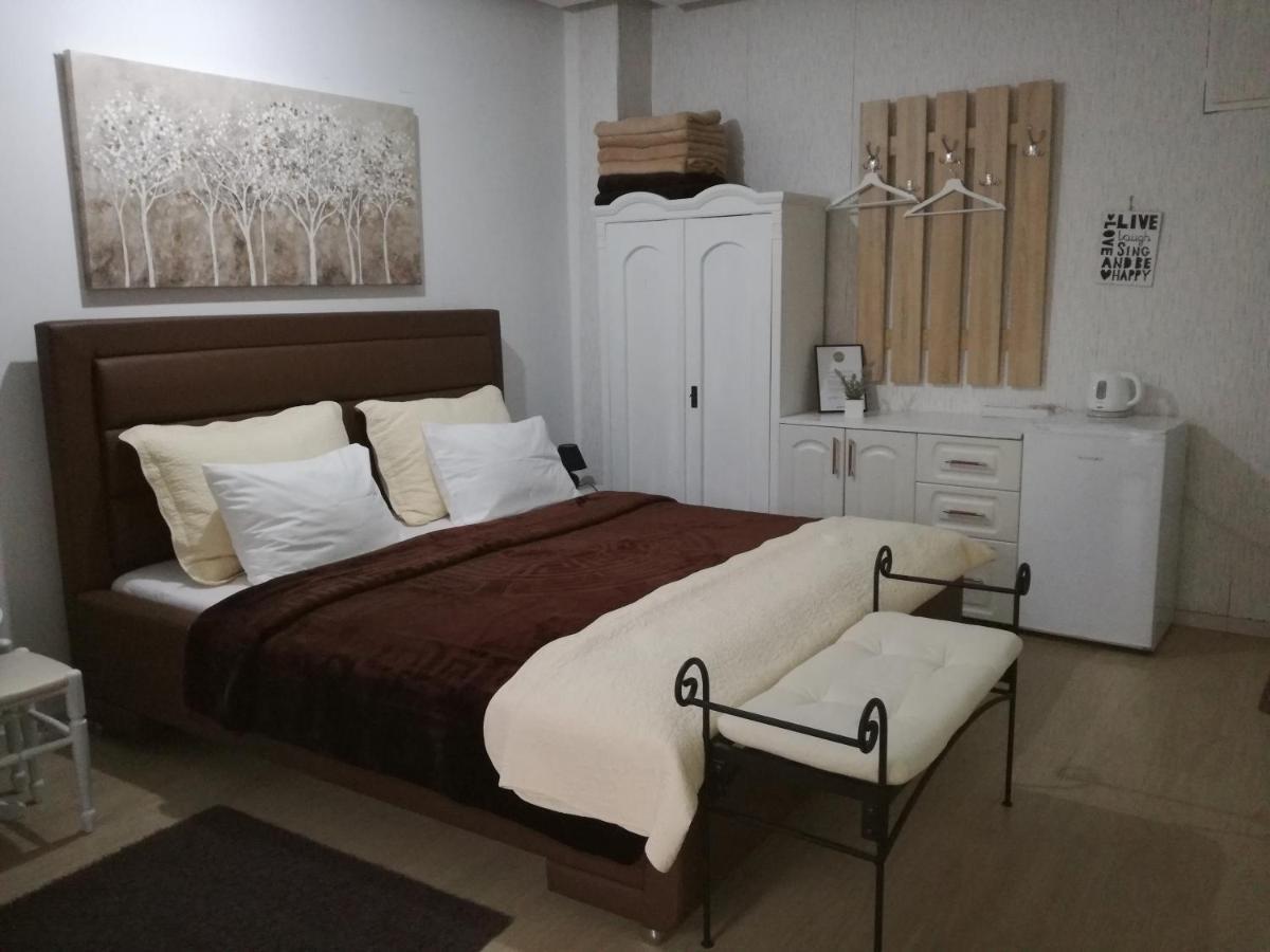 Guesthouse Coco Σλαβόνσκι Μπροντ Εξωτερικό φωτογραφία